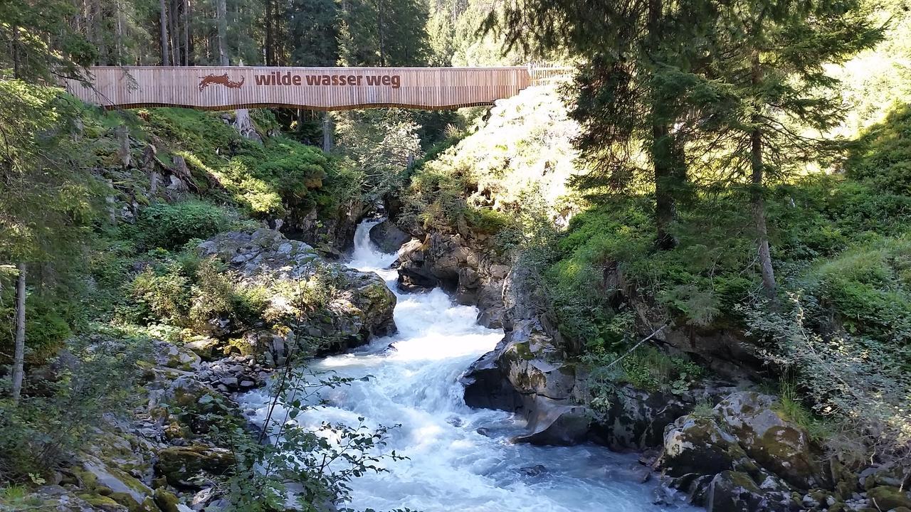 Hotel Garni Bergland Neustift im Stubaital Esterno foto