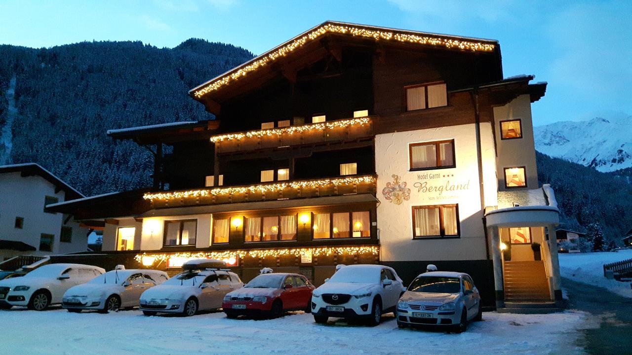 Hotel Garni Bergland Neustift im Stubaital Esterno foto